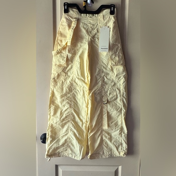No Boundaries Yellow Cargo Pants - Picture 6 of 12